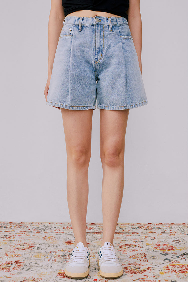 The Pleated Fun Short HJ117